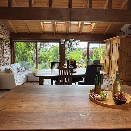 Nyaraló Mit Parkaehnlichem Garten Am Feldrand *