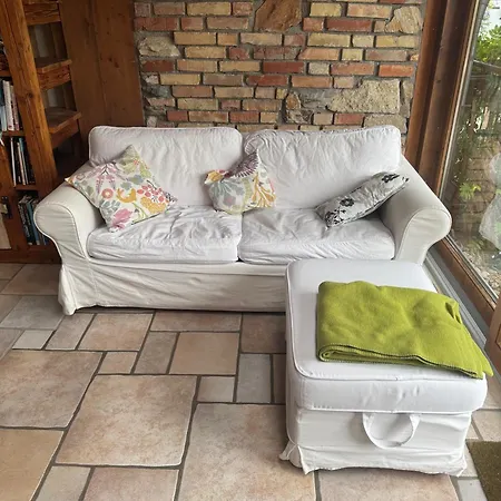 Nyaraló Mit Parkaehnlichem Garten Am Feldrand *